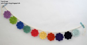 Ranke med små blomster-doilies